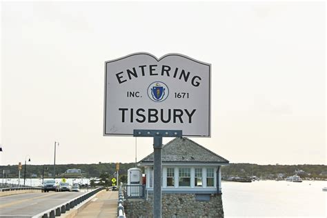 town of tisbury